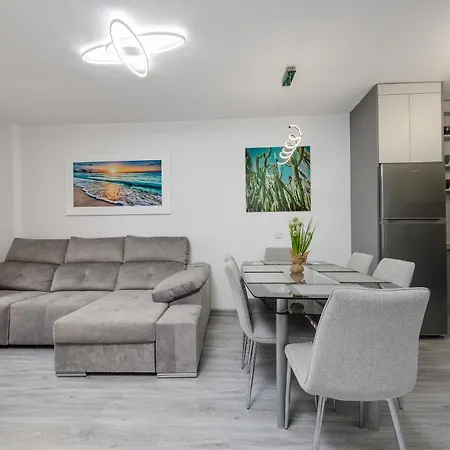 Sea View Luxury Apartment