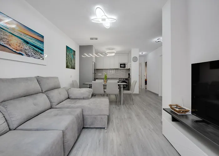 Apartment Sea View Kuxury *